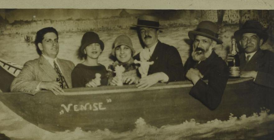 Oswald de Andrade, Tarsila do Amaral, Yvette Farkou, Fernand Léger, Constantin Brancusi et Maximilien Gauthier à Paris 